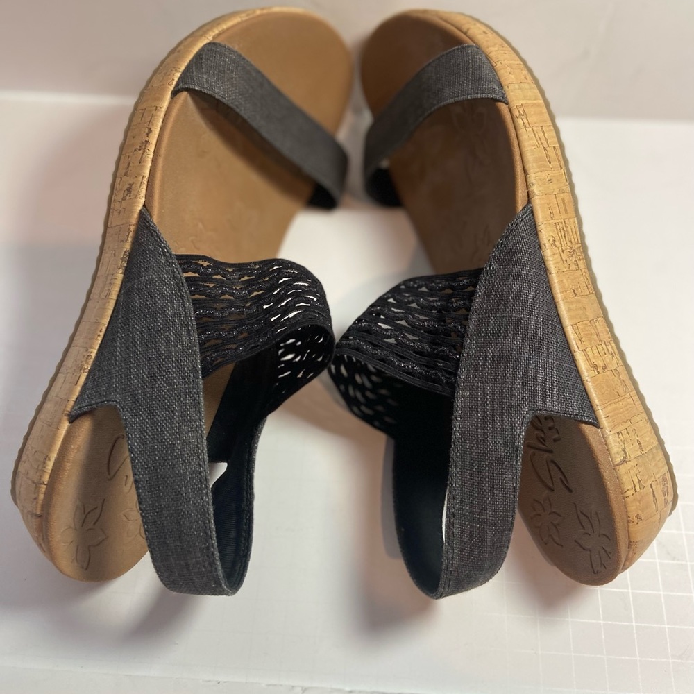 Skecher~Neutral~Shimmery~Gray/Black~Foam Insole~Cork-Look Wedge Sandal~Size 11 - Picture 10 of 14